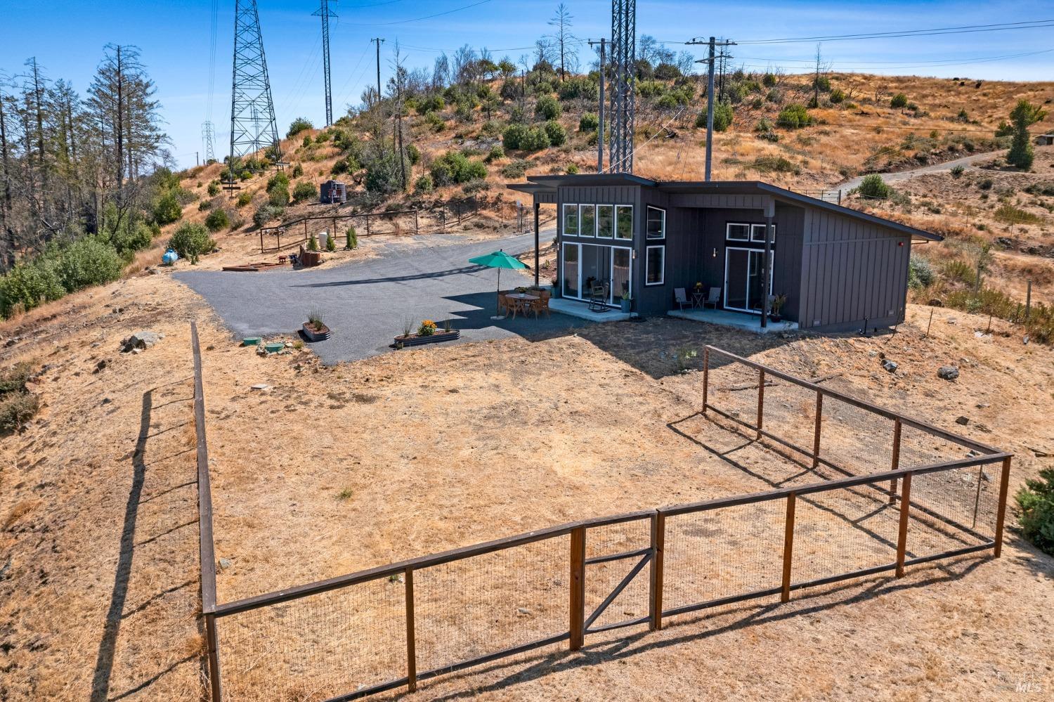 Detail Gallery Image 26 of 28 For 1946 Los Alamos Rd, Santa Rosa,  CA 95409 - 2 Beds | 2 Baths