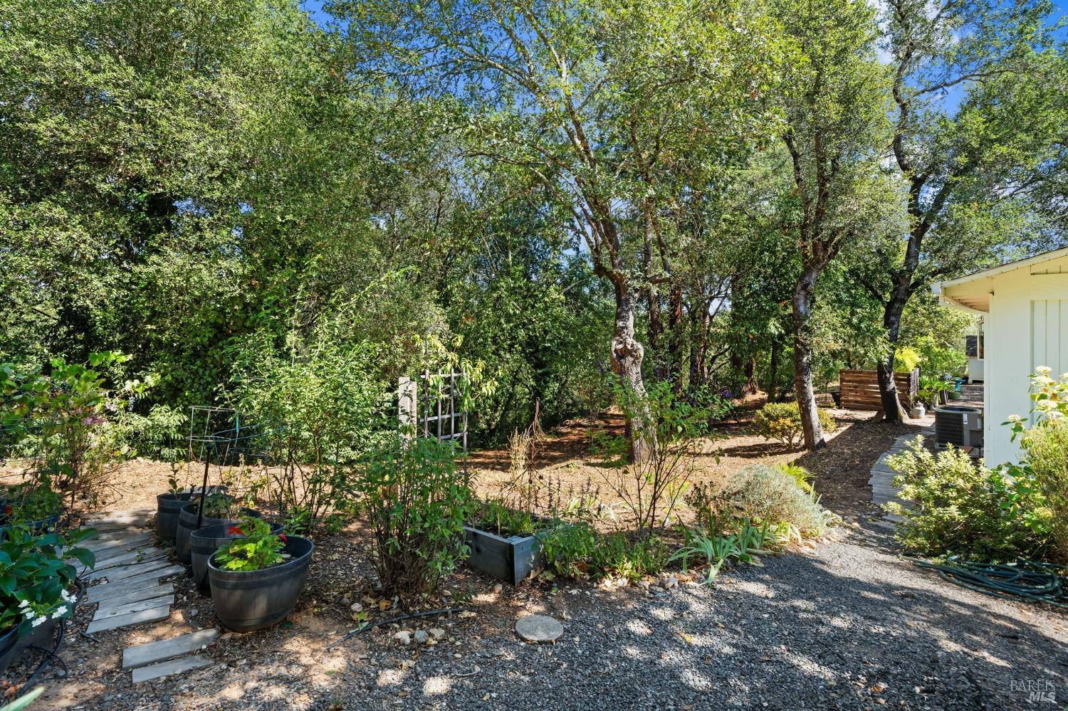 Detail Gallery Image 29 of 32 For 15655 Norton Rd, Healdsburg,  CA 95448 - 2 Beds | 1 Baths