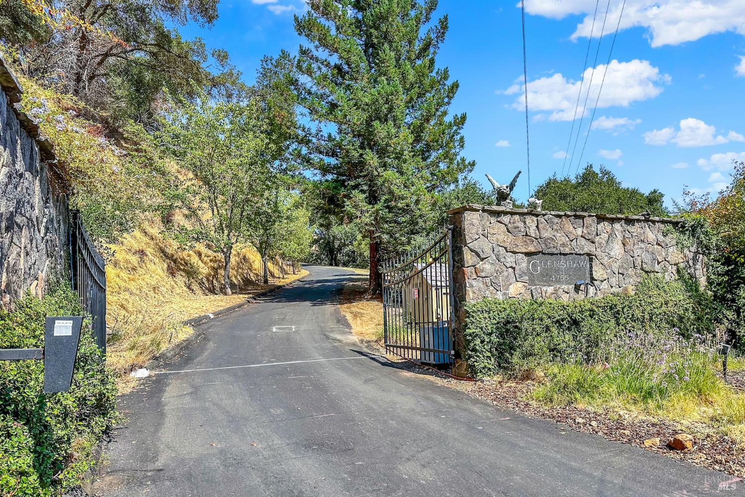 Detail Gallery Image 6 of 99 For 4755 Valley End Ln, Fairfield,  CA 94534 - 4 Beds | 4/2 Baths