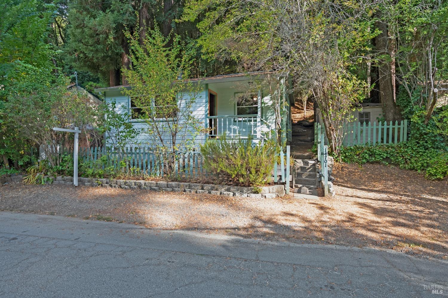 Detail Gallery Image 1 of 1 For 14701 Old Cazadero Rd, Guerneville,  CA 95446 - 2 Beds | 1 Baths