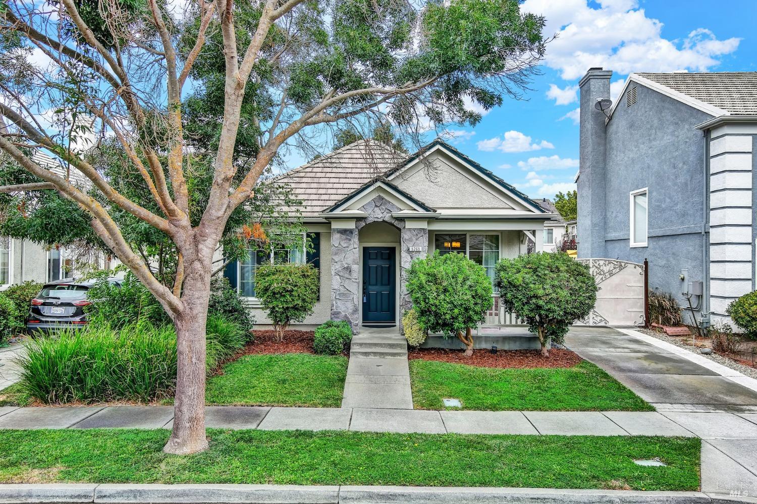 Detail Gallery Image 1 of 1 For 5265 Venus Dr, Fairfield,  CA 94534 - 4 Beds | 3 Baths