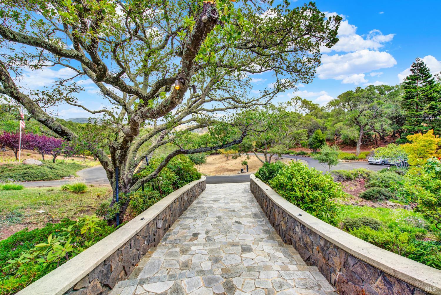 Detail Gallery Image 11 of 99 For 4755 Valley End Ln, Fairfield,  CA 94534 - 4 Beds | 4/2 Baths