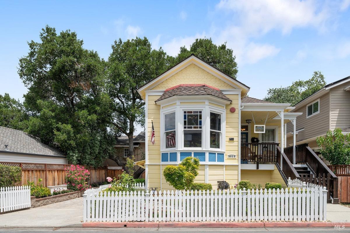 Detail Gallery Image 1 of 34 For 14650 6th St, Saratoga,  CA 95070 - 3 Beds | 1 Baths