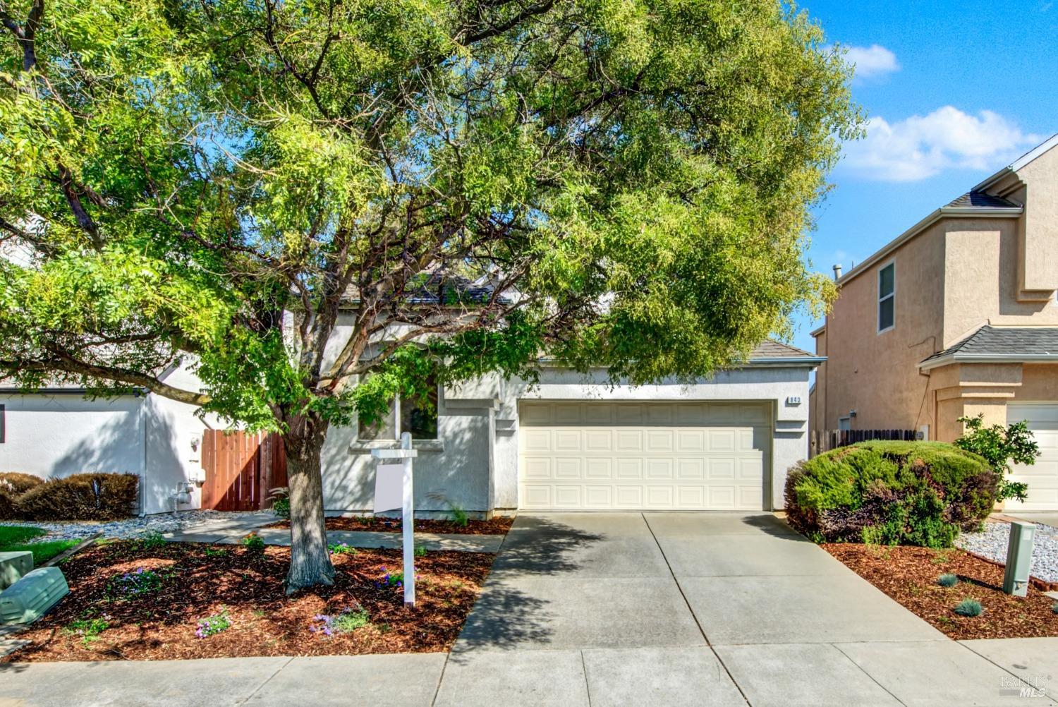 Detail Gallery Image 1 of 1 For 843 Chateau Cir, Vacaville,  CA 95687 - 3 Beds | 2 Baths