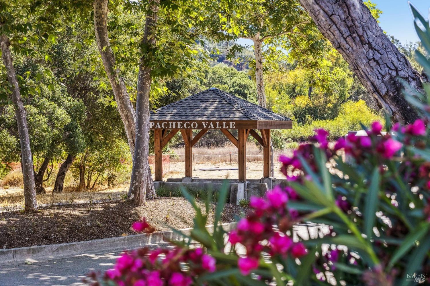 Detail Gallery Image 34 of 35 For 8 Josefa Ct, Novato,  CA 94949 - 3 Beds | 2/1 Baths