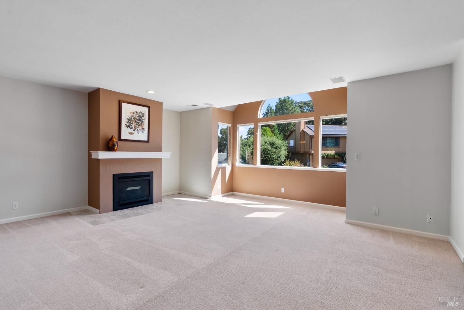 Detail Gallery Image 4 of 41 For 30 Circe Ct, Novato,  CA 94945 - 3 Beds | 2 Baths