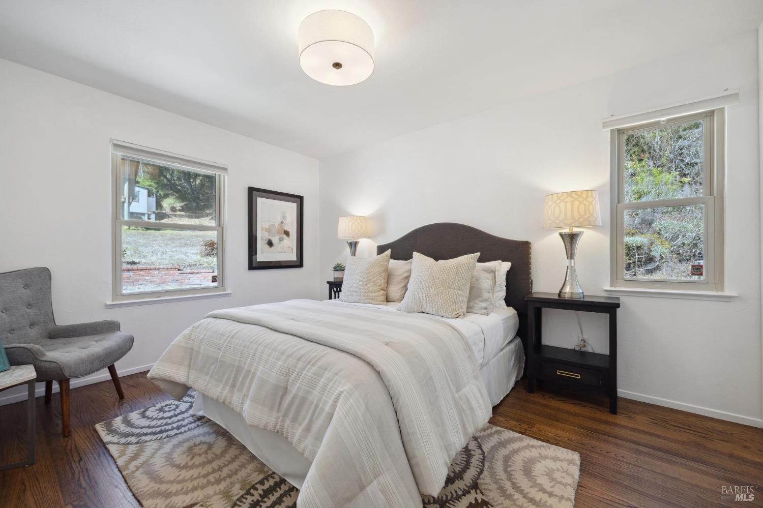 Detail Gallery Image 11 of 23 For 28 Buckelew St, Sausalito,  CA 94965 - 3 Beds | 1 Baths