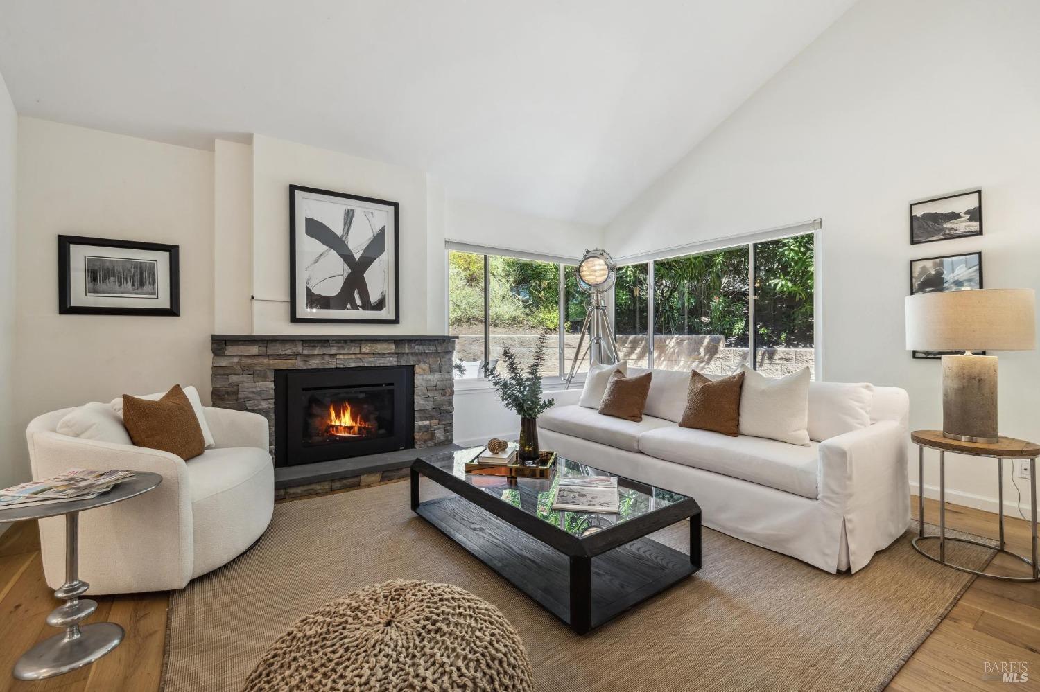 Detail Gallery Image 12 of 35 For 8 Josefa Ct, Novato,  CA 94949 - 3 Beds | 2/1 Baths