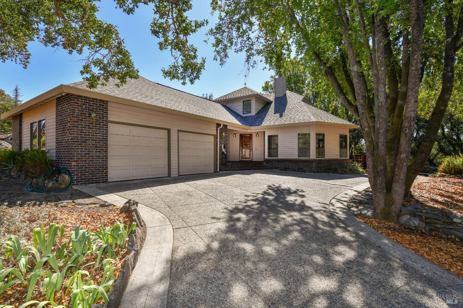 Detail Gallery Image 1 of 1 For 4028 Quartz Dr, Santa Rosa,  CA 95405 - 2 Beds | 2 Baths