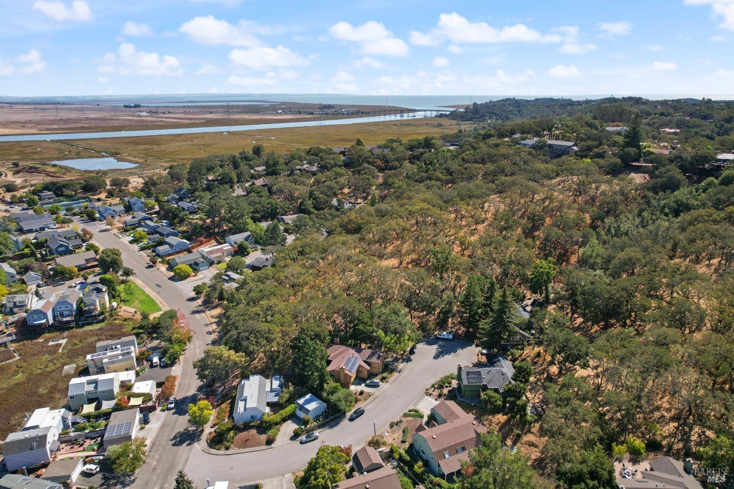 Detail Gallery Image 40 of 41 For 30 Circe Ct, Novato,  CA 94945 - 3 Beds | 2 Baths