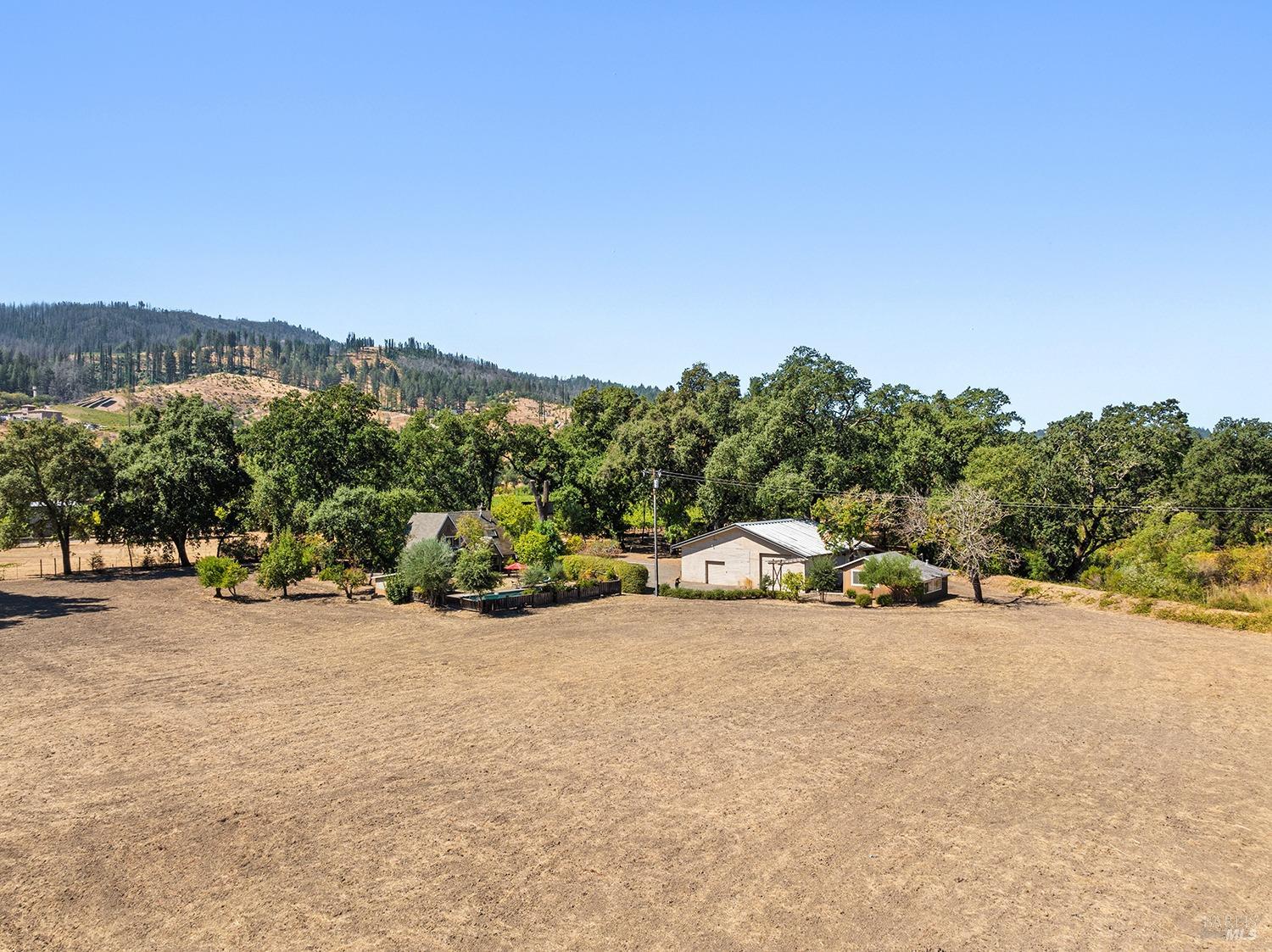 Detail Gallery Image 22 of 65 For 4104 Saint Helena Hwy, Calistoga,  CA 94515 - 4 Beds | 2 Baths