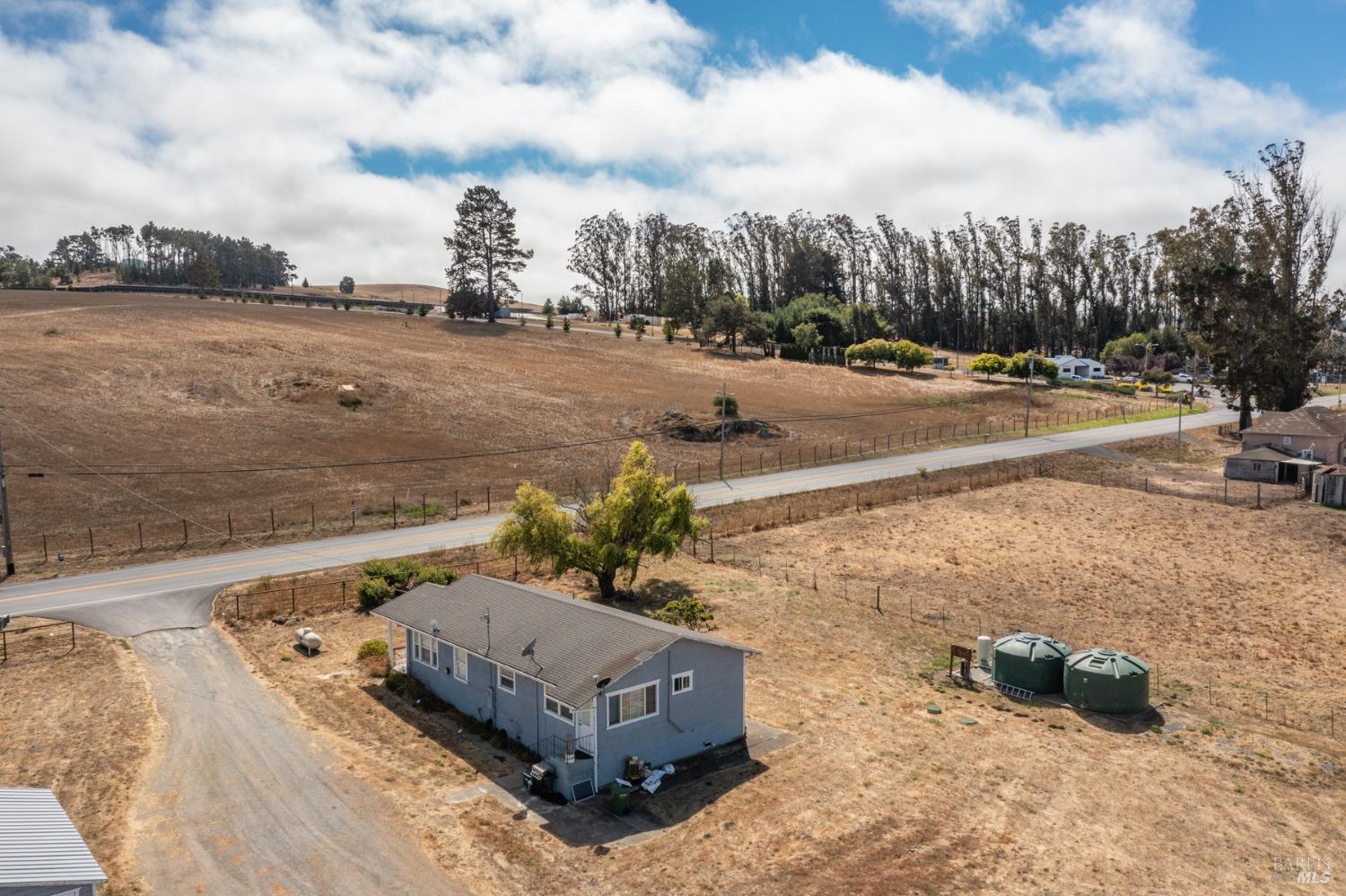 Detail Gallery Image 11 of 48 For 530 Tomales Rd, Petaluma,  CA 94952 - 2 Beds | 1/1 Baths