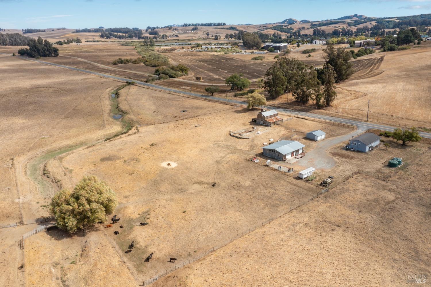 Detail Gallery Image 24 of 48 For 530 Tomales Rd, Petaluma,  CA 94952 - 2 Beds | 1/1 Baths