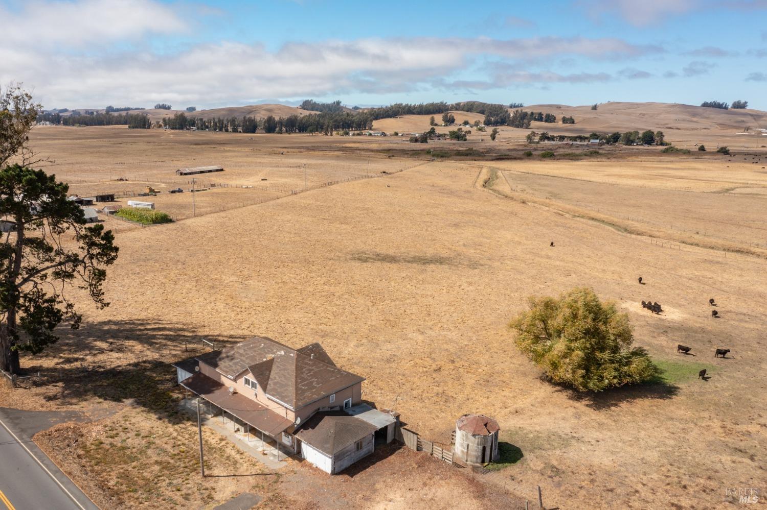 Detail Gallery Image 12 of 48 For 530 Tomales Rd, Petaluma,  CA 94952 - 2 Beds | 1/1 Baths