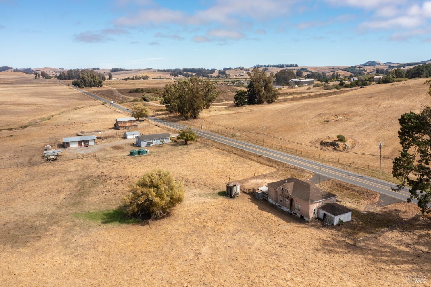 Detail Gallery Image 26 of 48 For 530 Tomales Rd, Petaluma,  CA 94952 - 2 Beds | 1/1 Baths