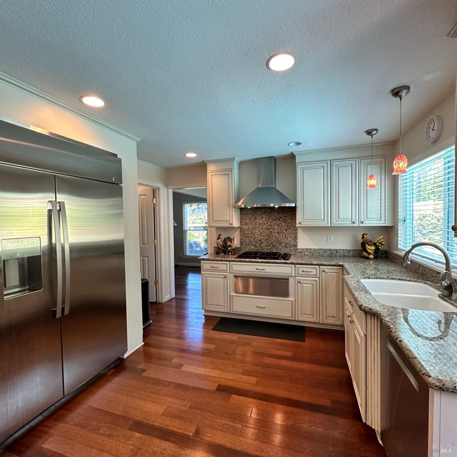 Detail Gallery Image 37 of 95 For 6 Paddock Ct, Pleasant Hill,  CA 94523 - 5 Beds | 2/1 Baths