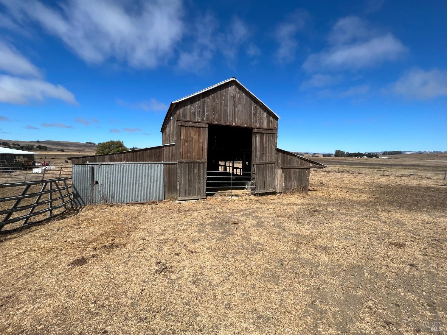 Detail Gallery Image 35 of 48 For 530 Tomales Rd, Petaluma,  CA 94952 - 2 Beds | 1/1 Baths