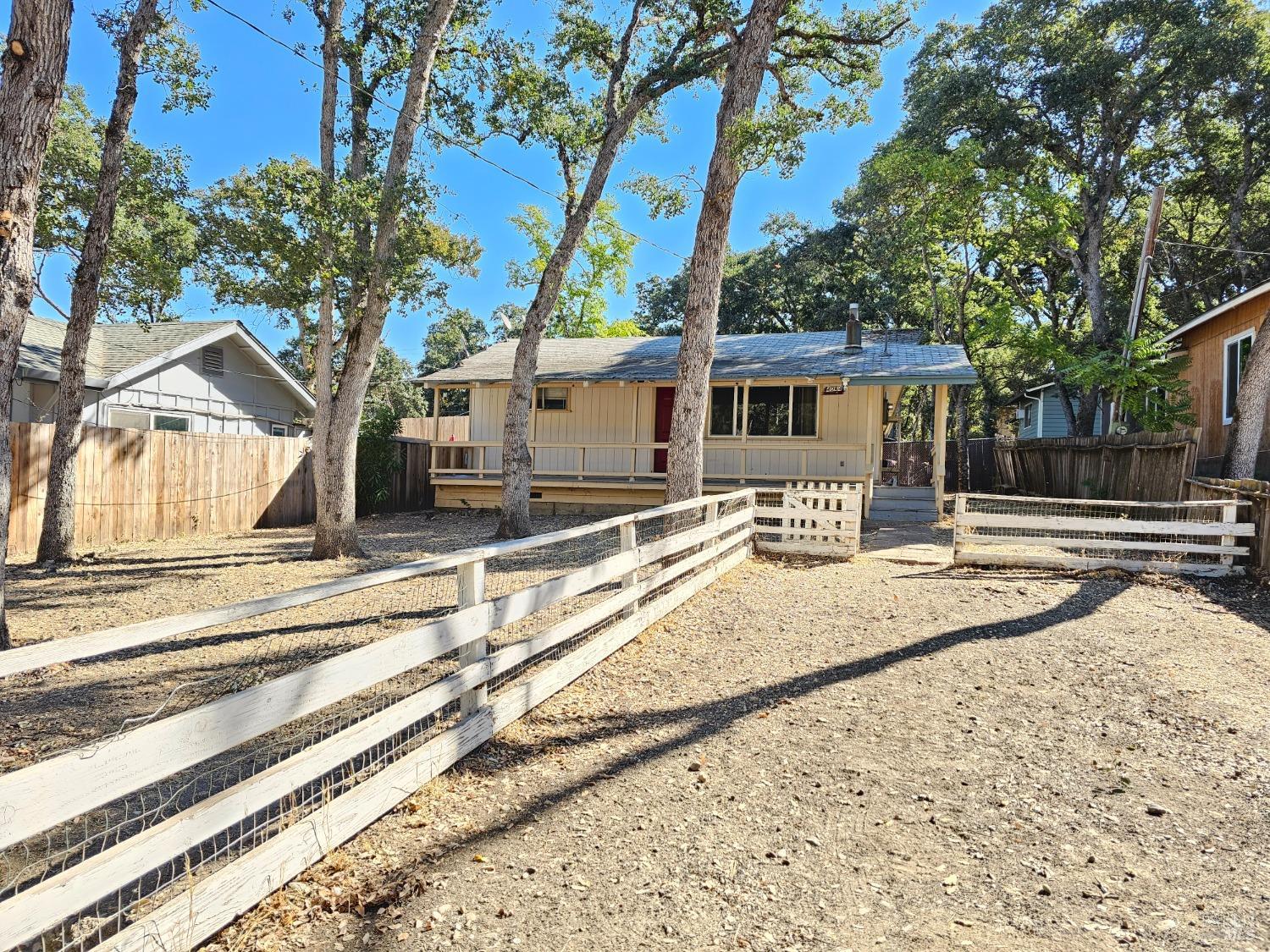 Detail Gallery Image 1 of 21 For 4064 Carrol Ave, Clearlake,  CA 95422 - 2 Beds | 1 Baths