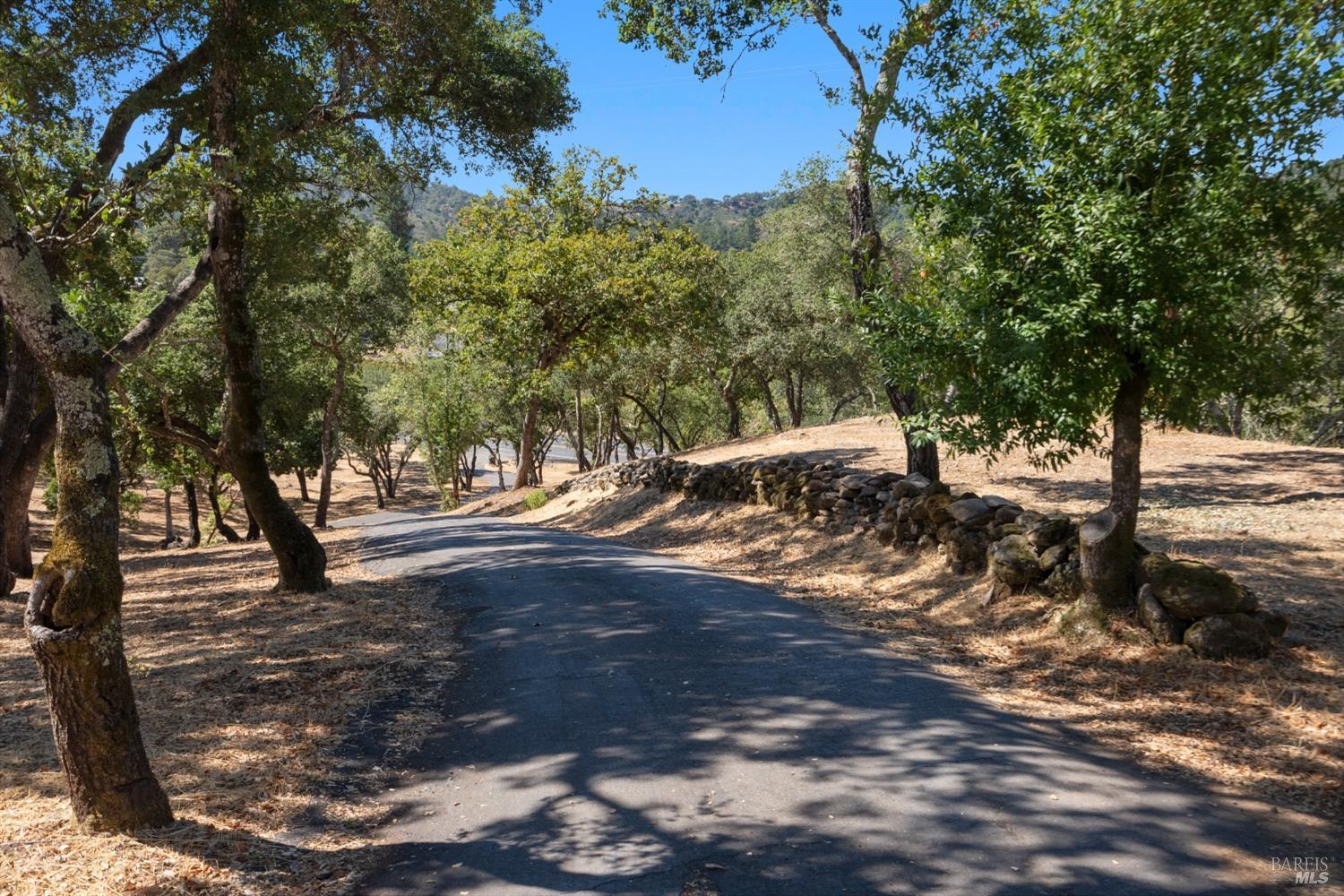 Detail Gallery Image 9 of 66 For 1990 Mark West Springs Rd, Santa Rosa,  CA 95404 - 2 Beds | 2 Baths