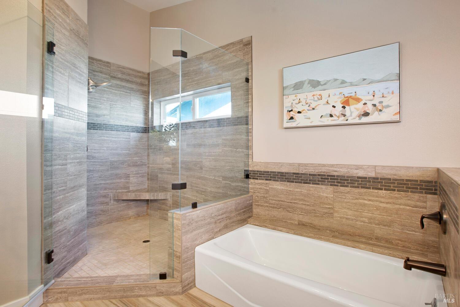 Detail Gallery Image 18 of 33 For 1647 Kerry Ln, Santa Rosa,  CA 95403 - 3 Beds | 2/1 Baths