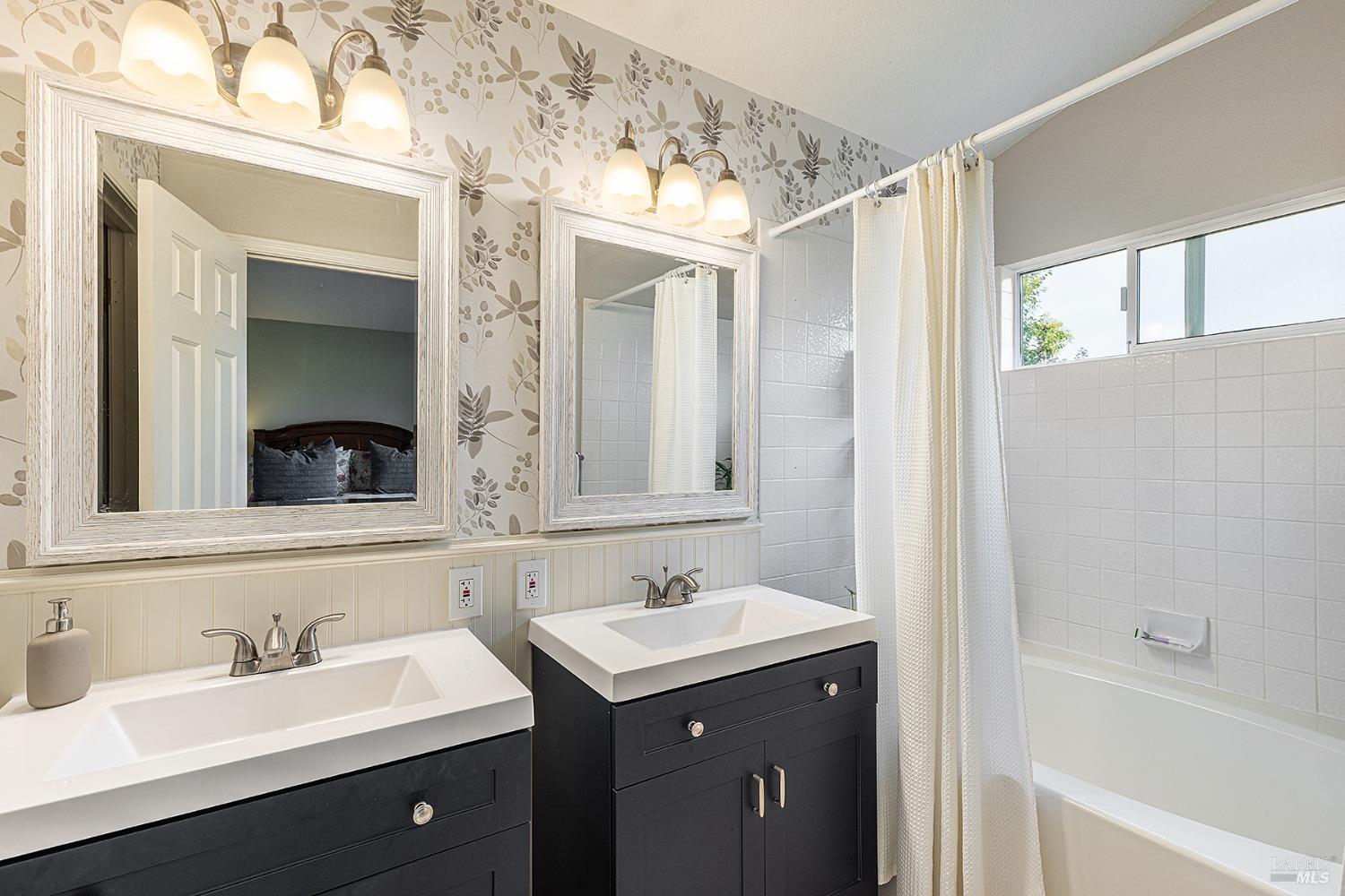 Detail Gallery Image 31 of 37 For 2030 Devonshire Dr, Napa,  CA 94558 - 3 Beds | 2/1 Baths