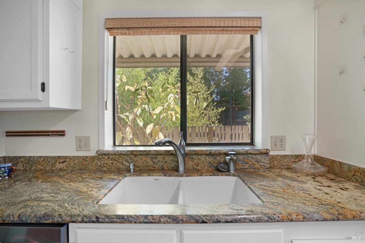 Detail Gallery Image 11 of 35 For 5 La Cuesta Ct, Saint Helena,  CA 94574 - 2 Beds | 2 Baths