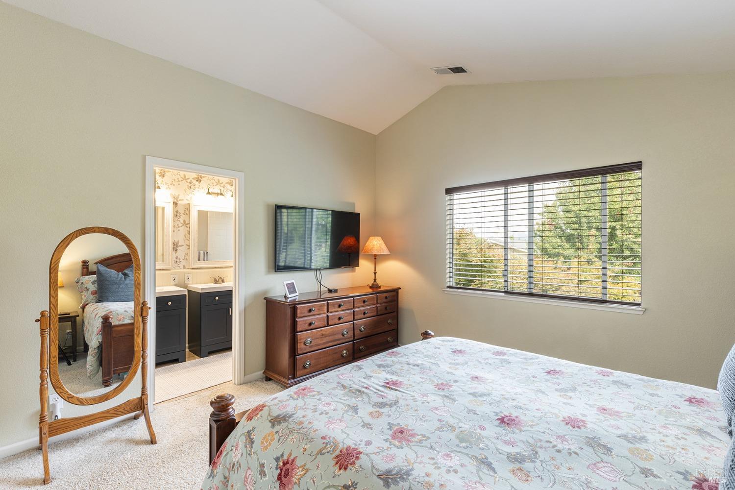 Detail Gallery Image 23 of 37 For 2030 Devonshire Dr, Napa,  CA 94558 - 3 Beds | 2/1 Baths