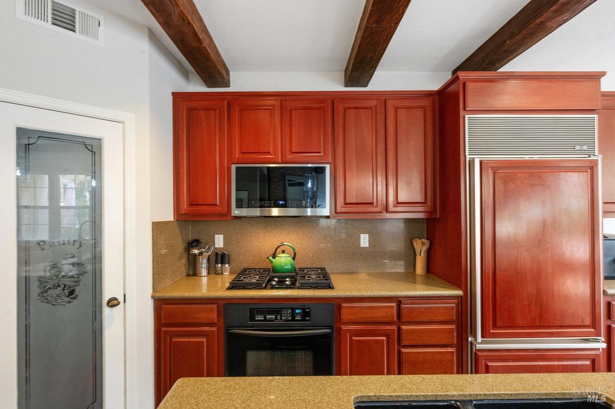 Detail Gallery Image 13 of 48 For 8004 Carlisle Way, Vallejo,  CA 94591 - 4 Beds | 2/1 Baths