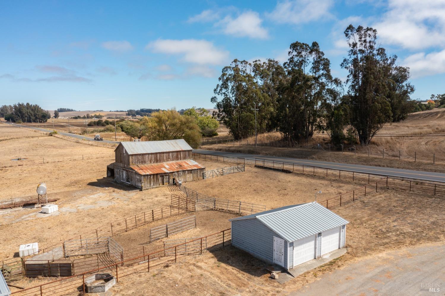 Detail Gallery Image 10 of 48 For 530 Tomales Rd, Petaluma,  CA 94952 - 2 Beds | 1/1 Baths