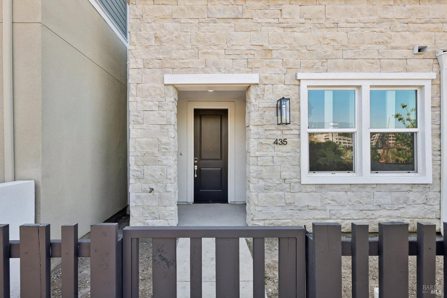 Detail Gallery Image 5 of 64 For 435 Semillon Ln, Santa Rosa,  CA 95403 - 3 Beds | 2/1 Baths