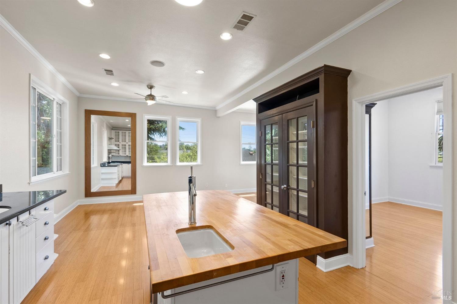 Detail Gallery Image 12 of 58 For 2 Prospect Dr, San Rafael,  CA 94901 - 4 Beds | 2 Baths