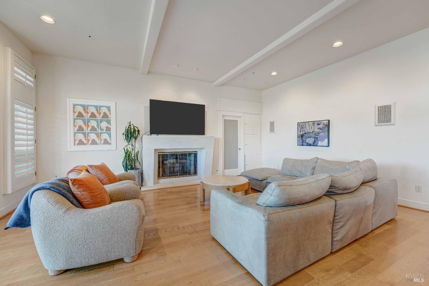 Detail Gallery Image 47 of 78 For 95 Spring Ln, Tiburon,  CA 94920 - 5 Beds | 4/1 Baths