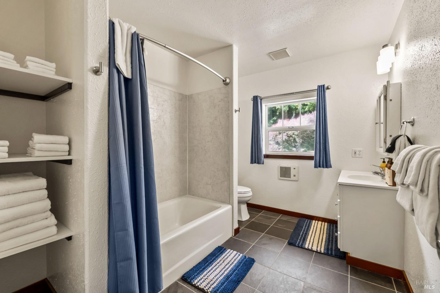 Detail Gallery Image 15 of 35 For 32151 O Bayley Dr, Fort Bragg,  CA 95437 - 4 Beds | 2/1 Baths