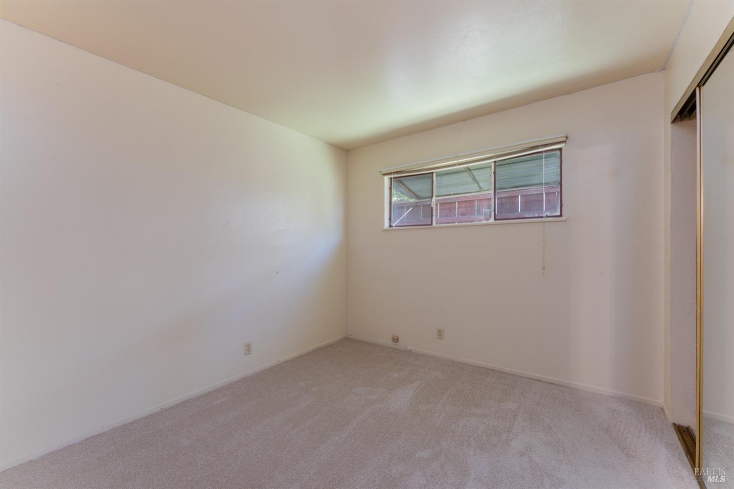 Detail Gallery Image 10 of 22 For 103 Poulos Ct, Ukiah,  CA 95482 - 3 Beds | 1 Baths