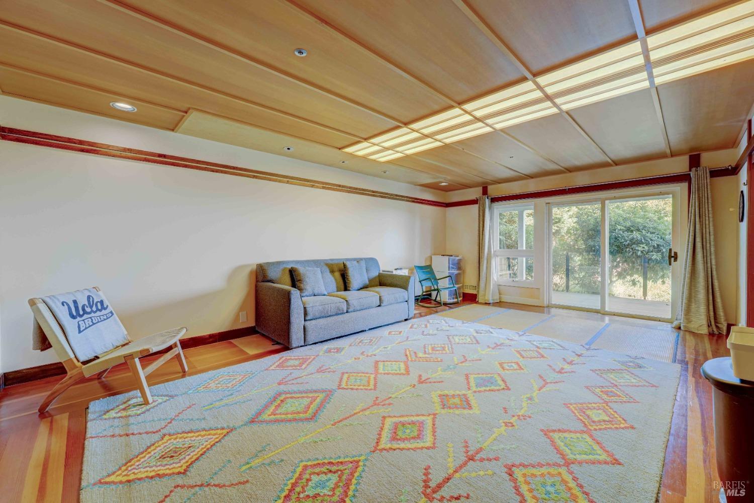 Detail Gallery Image 52 of 78 For 95 Spring Ln, Tiburon,  CA 94920 - 5 Beds | 4/1 Baths