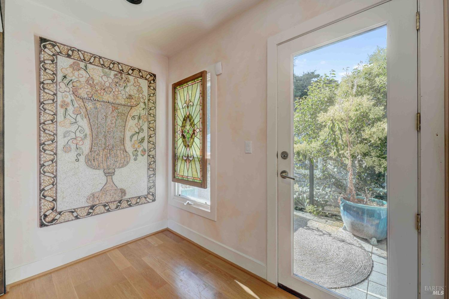 Detail Gallery Image 59 of 78 For 95 Spring Ln, Tiburon,  CA 94920 - 5 Beds | 4/1 Baths