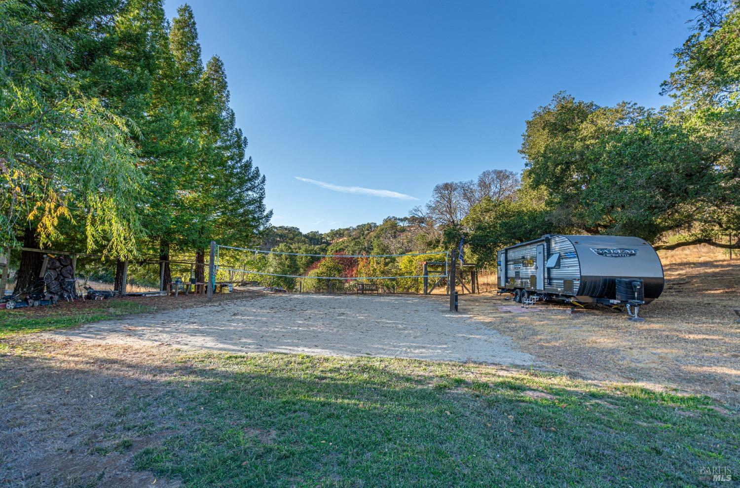 Detail Gallery Image 21 of 99 For 9110 Chalk Hill Rd, Healdsburg,  CA 95448 - 6 Beds | 5/1 Baths