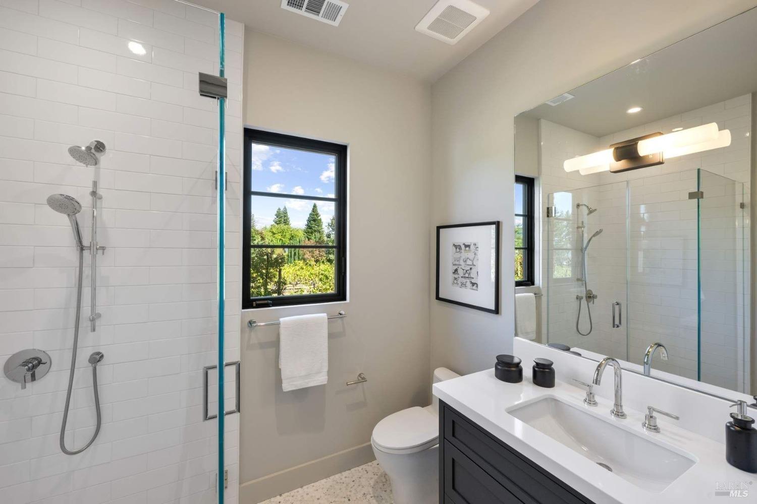 Detail Gallery Image 26 of 42 For 1080 Lark Ave, Sonoma,  CA 95476 - 4 Beds | 4/1 Baths