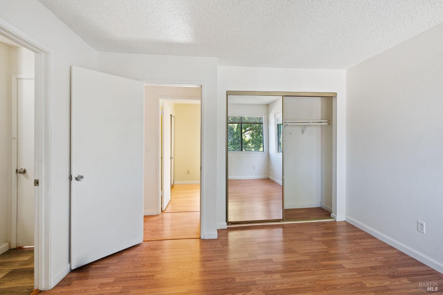 Detail Gallery Image 8 of 46 For 69 Parrott St, Vallejo,  CA 94590 - 3 Beds | 1/1 Baths