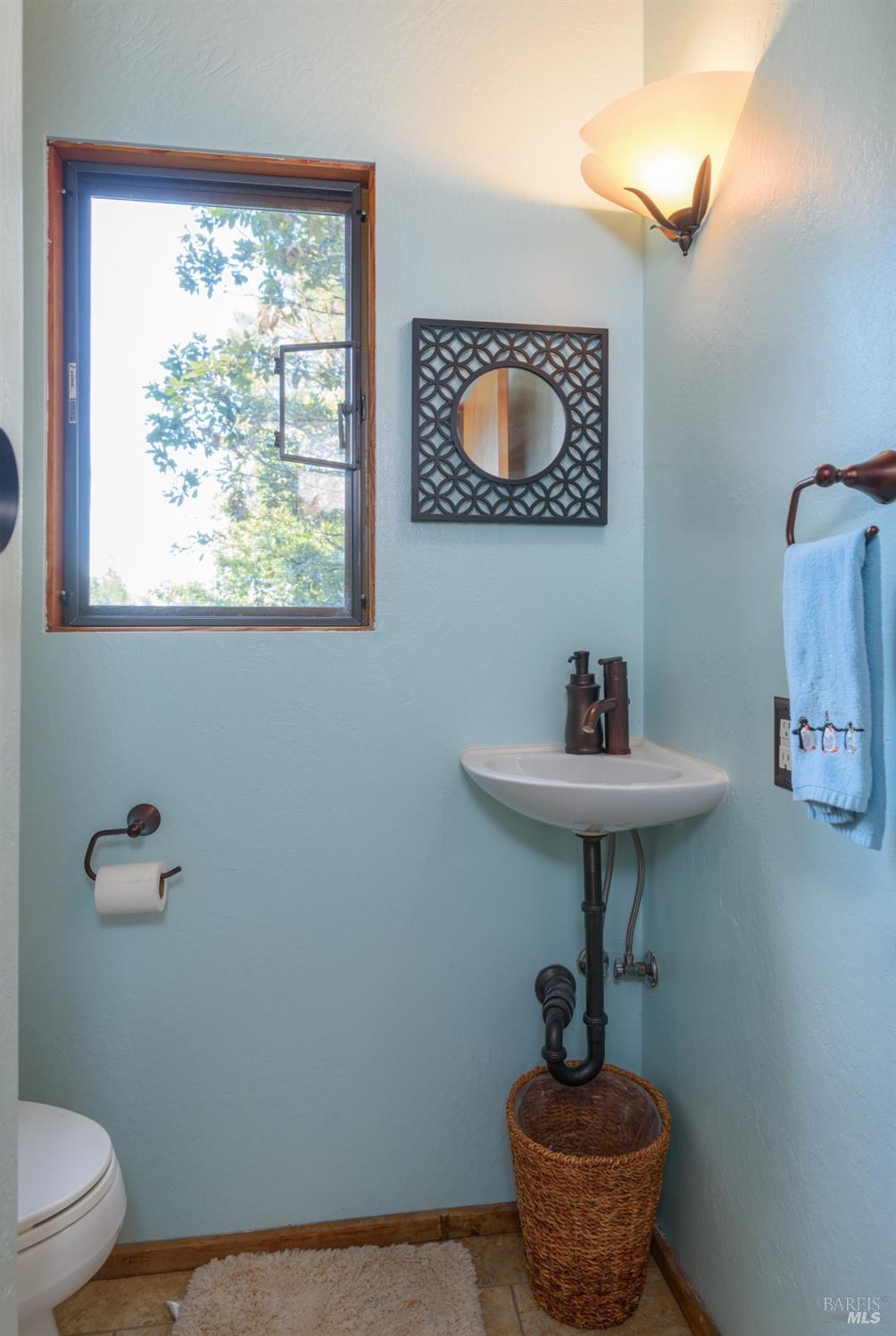 Detail Gallery Image 28 of 34 For 38120 Ocean Ridge Dr, Gualala,  CA 95445 - 2 Beds | 2/1 Baths