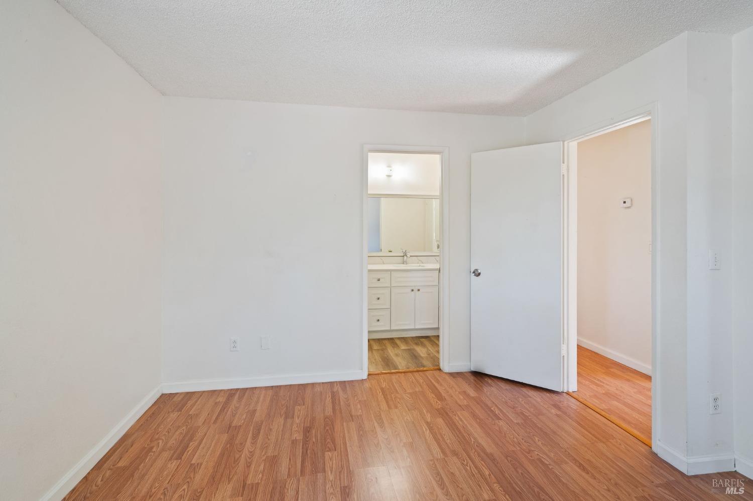 Detail Gallery Image 9 of 46 For 69 Parrott St, Vallejo,  CA 94590 - 3 Beds | 1/1 Baths