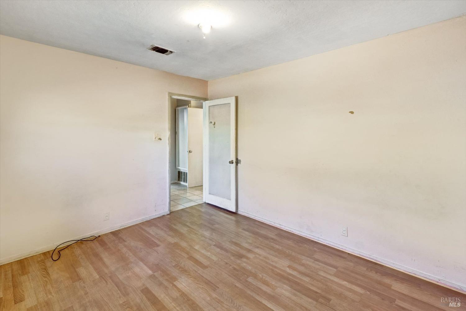 Detail Gallery Image 10 of 28 For 1125 Louisiana St, Vallejo,  CA 94590 - 3 Beds | 1/1 Baths