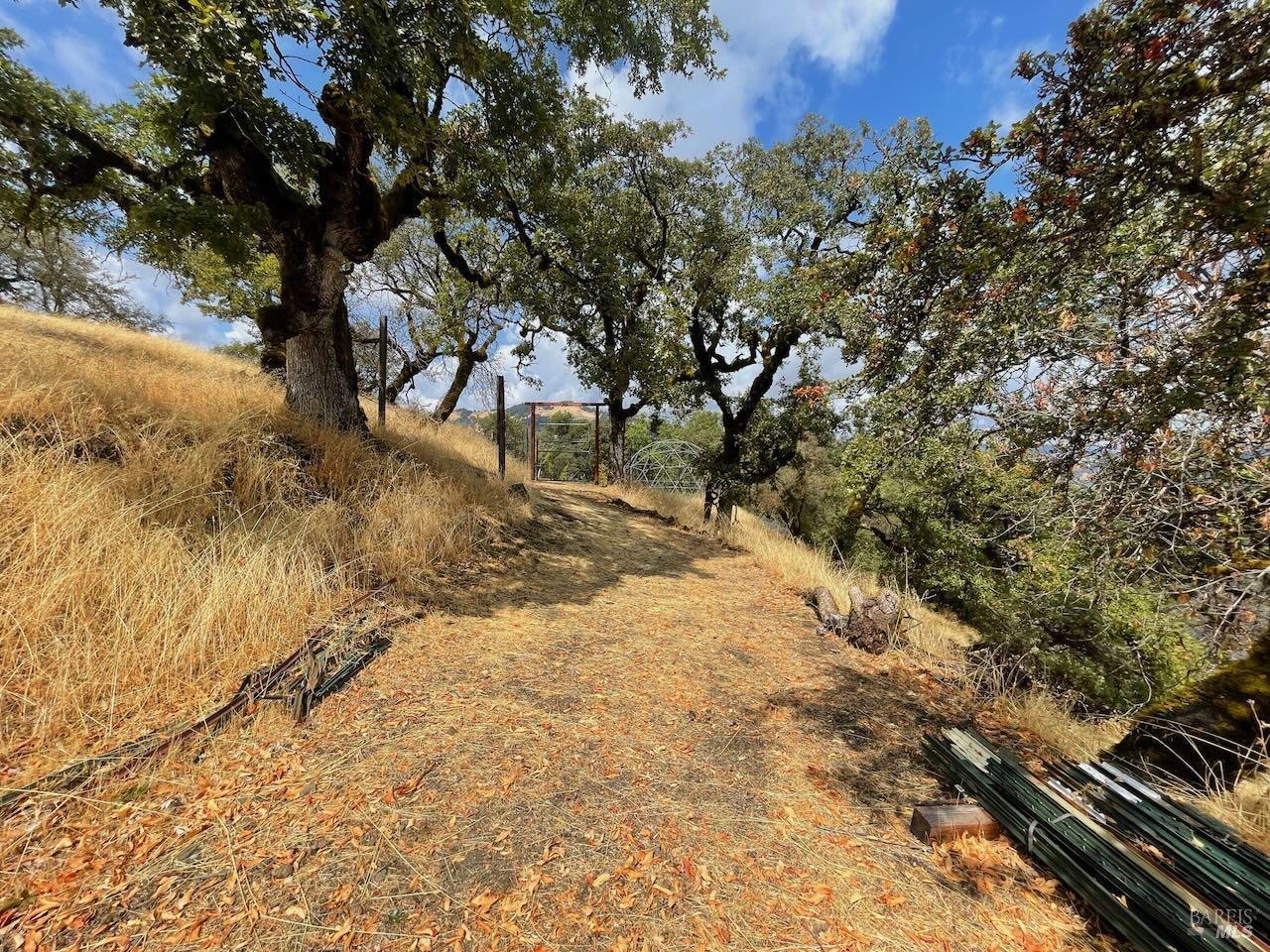 Detail Gallery Image 25 of 34 For 56801 Registered Guest Rd, Laytonville,  CA 95454 - 1 Beds | 1 Baths