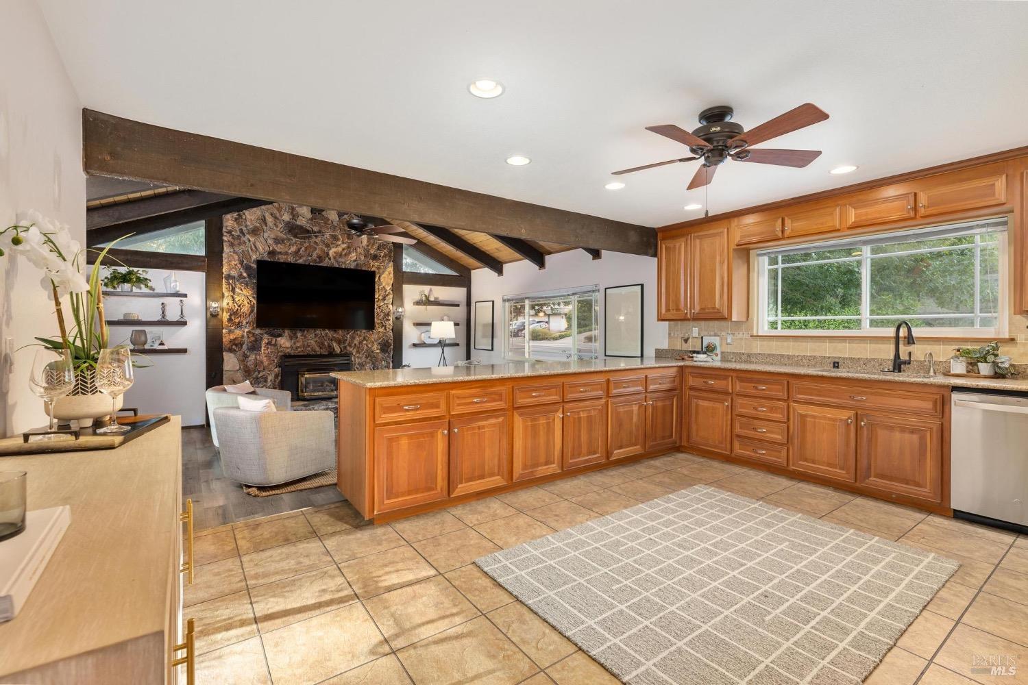 Detail Gallery Image 16 of 51 For 765 Brookside Dr, Vacaville,  CA 95688 - 3 Beds | 2 Baths