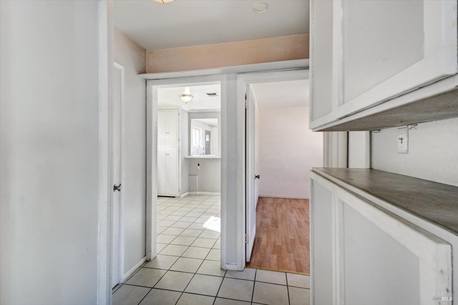 Detail Gallery Image 8 of 28 For 1125 Louisiana St, Vallejo,  CA 94590 - 3 Beds | 1/1 Baths