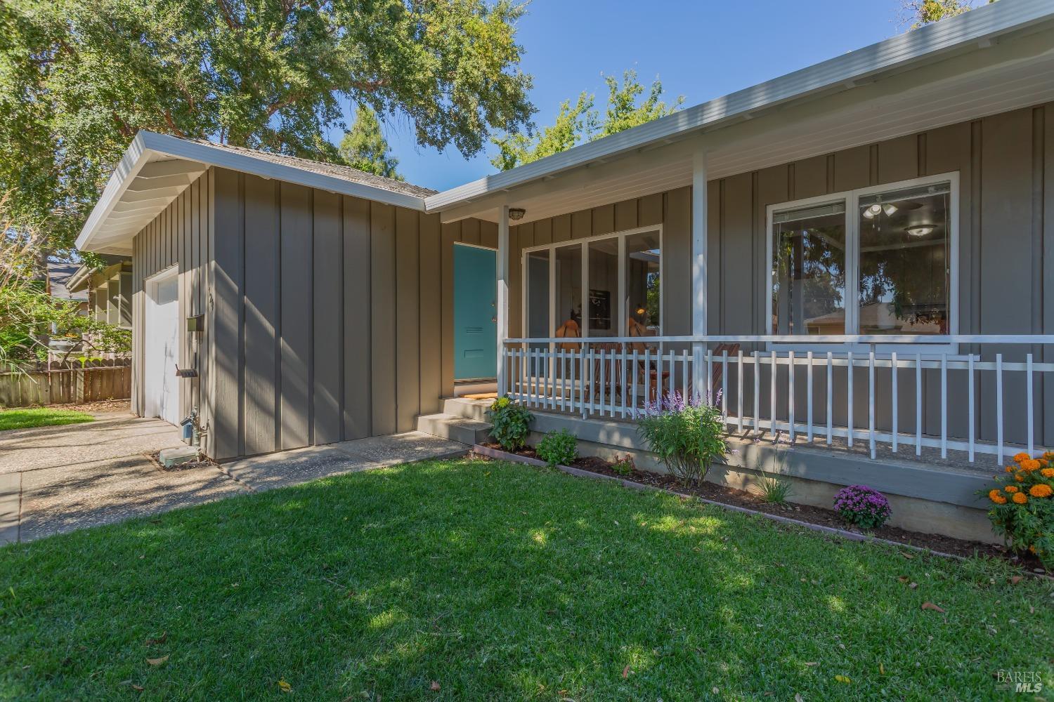 Detail Gallery Image 1 of 1 For 124 Luzena Ave, Vacaville,  CA 95688 - 3 Beds | 2 Baths