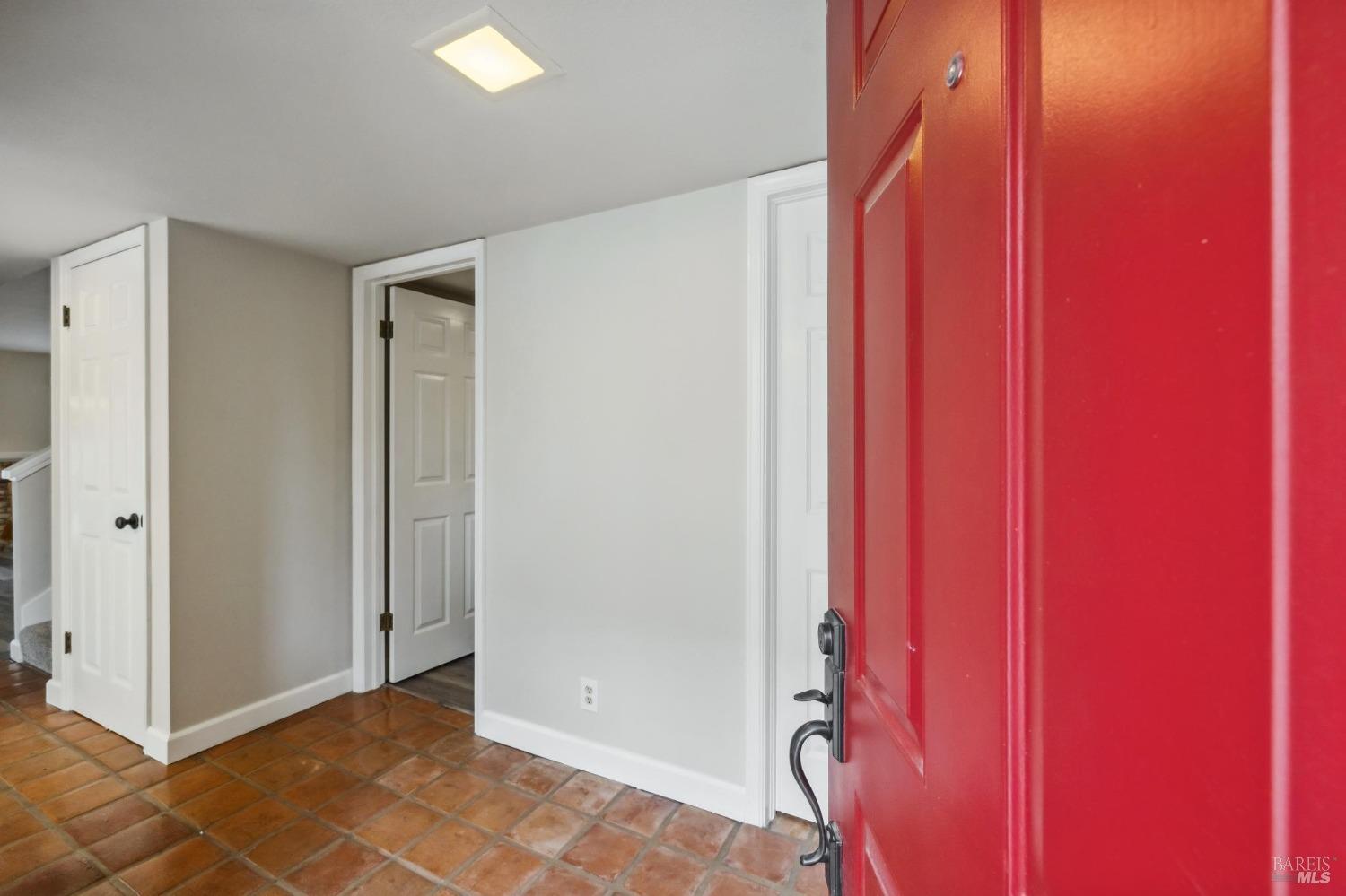 Detail Gallery Image 4 of 41 For 662 Oregon St, Sonoma,  CA 95476 - 2 Beds | 2/1 Baths