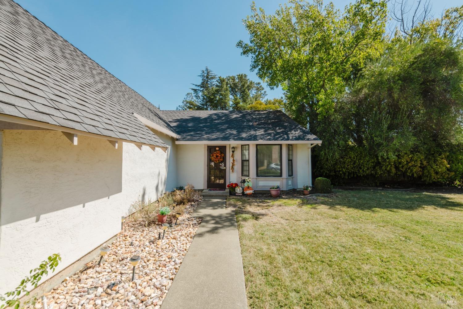 Detail Gallery Image 4 of 32 For 2766 Vista Palomar Unkn, Fairfield,  CA 94534 - 3 Beds | 2 Baths