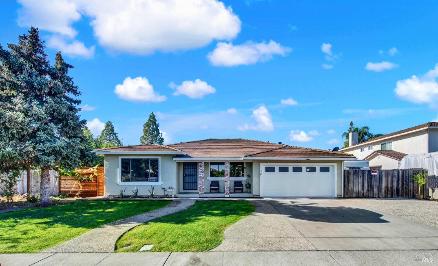 Detail Gallery Image 1 of 1 For 749 Stallion Cir, Fairfield,  CA 94533 - 4 Beds | 2 Baths