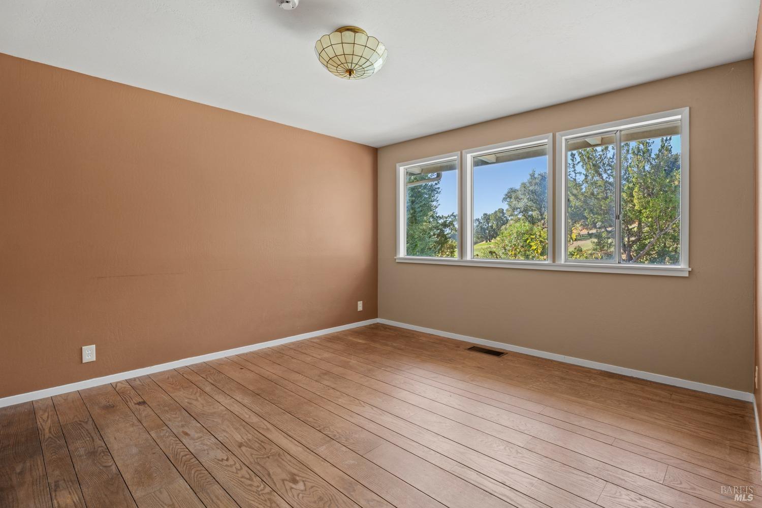 Detail Gallery Image 8 of 20 For 1101 Maple Ave, Ukiah,  CA 95482 - 3 Beds | 2/2 Baths